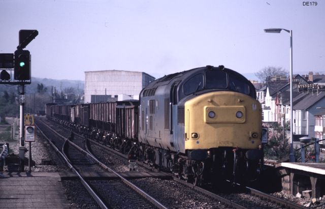 rt37179_7.jpg
