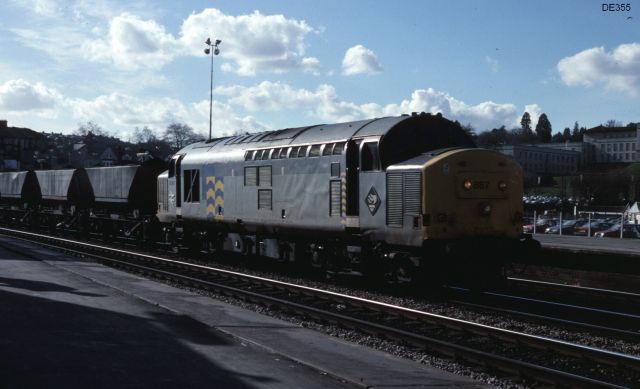 rt37887.jpg